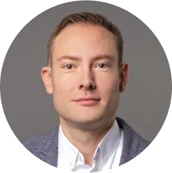 Дмитрий Опарин