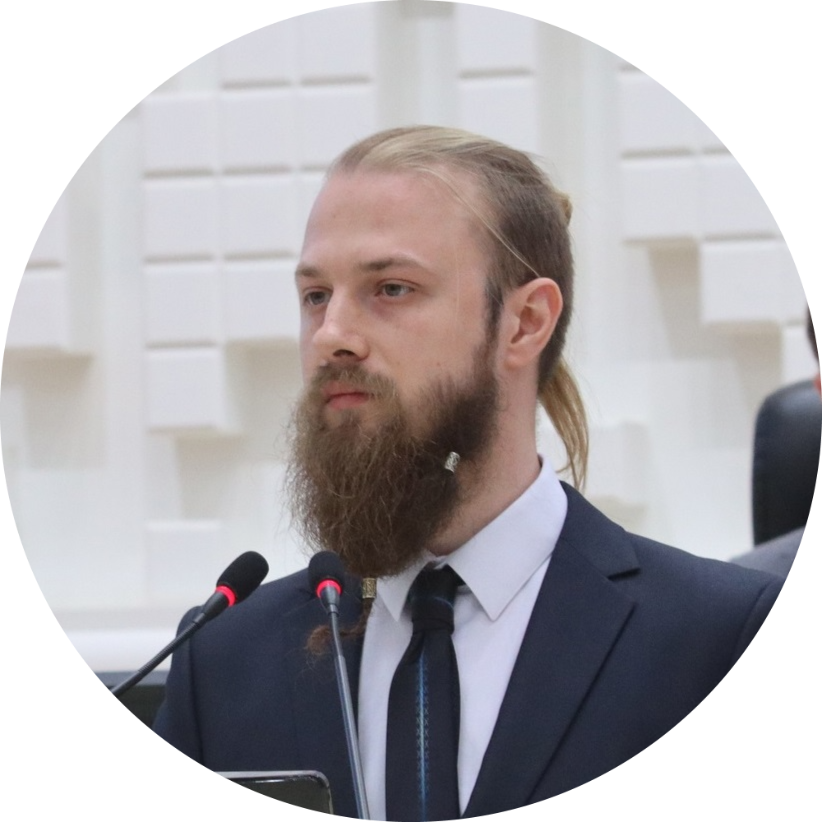 Александр Яров