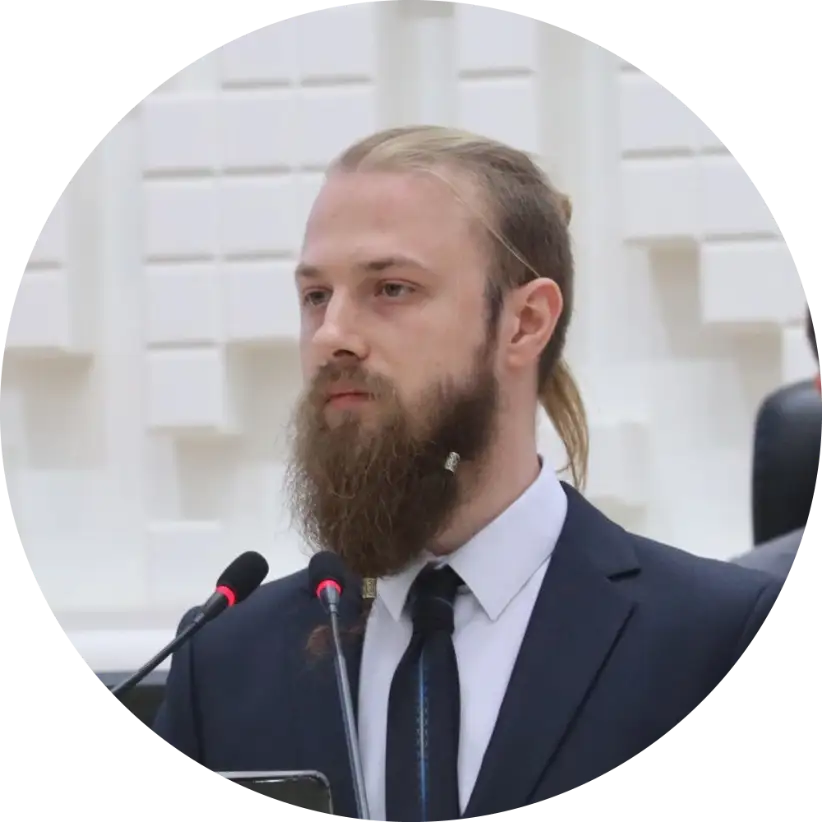 Александр Яров