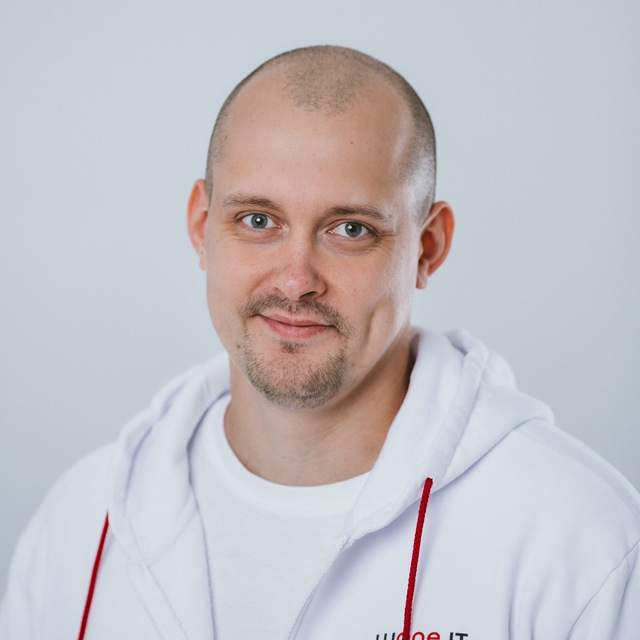 Дмитрий Калашников