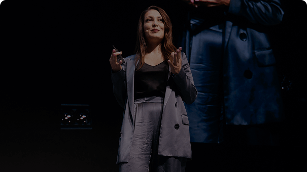 От разрозненных систем к единому управлению клиентами: опыт ВИК на ELMA365